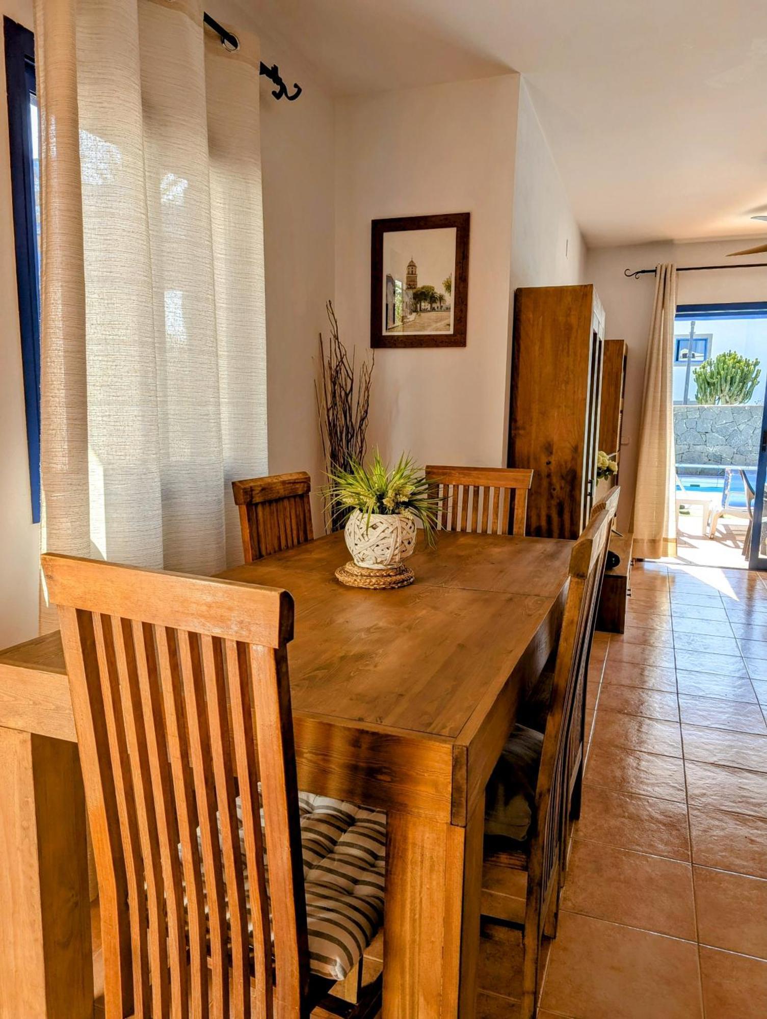 Casa Aleksandra Плая Бланка Екстериор снимка